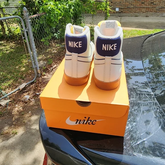 MENS NIKE BLAZER MID 77 SIZE 11 - Picture 5 of 5